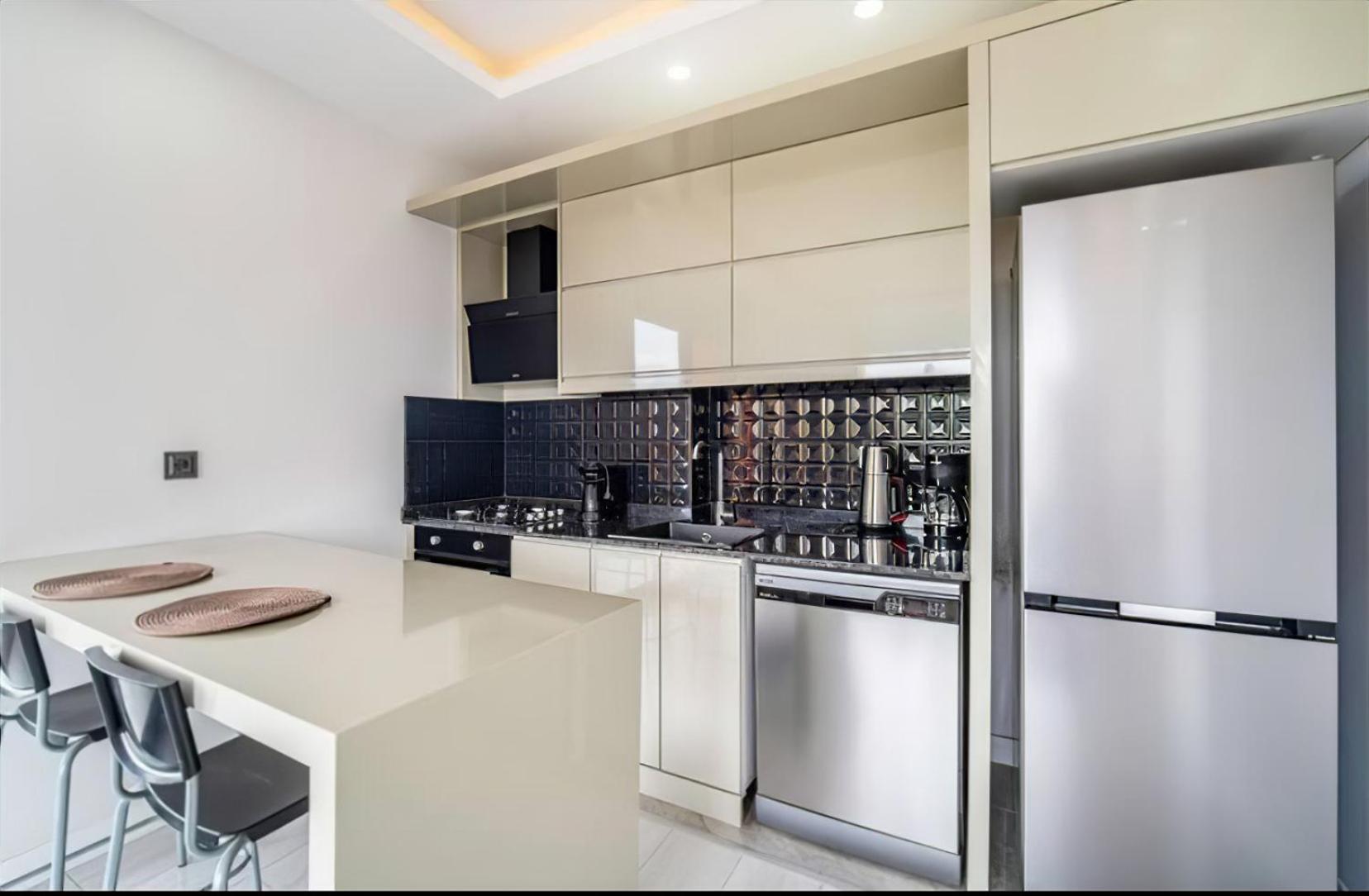Havalimanina Yakin 1+1 Lux Suite Aksu  Экстерьер фото